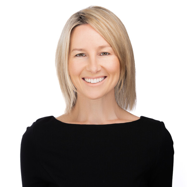 Dr Ali Walker